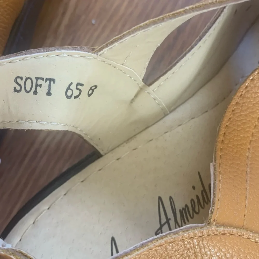 Anna Almeida tan sandals